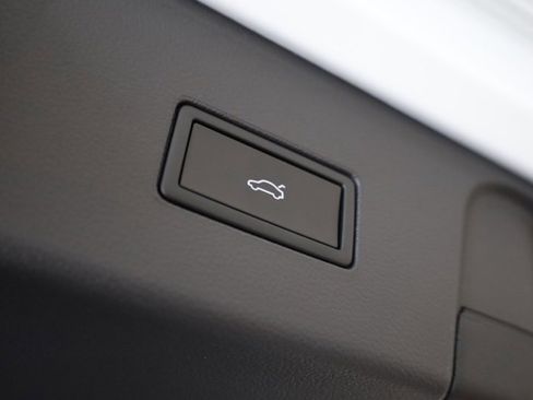 New 2026 Volkswagen Atlas SEL Premium R-Line image 40