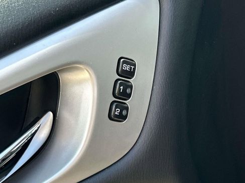 Used 2017 Nissan Pathfinder Platinum w/ Family Entertainment Package FWD image 29