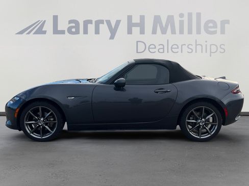 Used 2016 MAZDA MX-5 Miata Grand Touring image 2