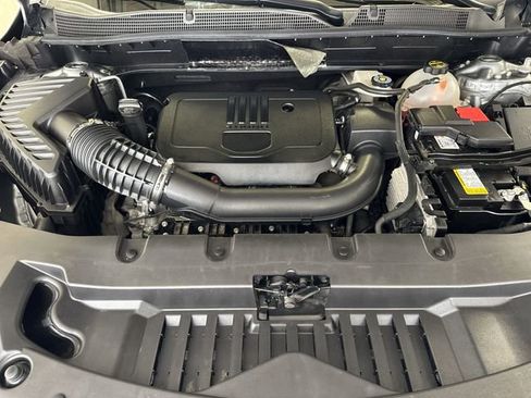 Certified 2025 Chevrolet Blazer LT w/ Convenience Package FWD image 27