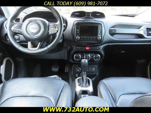 Used 2015 Jeep Renegade Limited w/ Trailer Tow Group image 17