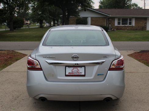 Used 2013 Nissan Altima 2.5 SV FWD image 8