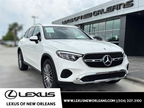 Used 2025 Mercedes-Benz GLC 300 image 1