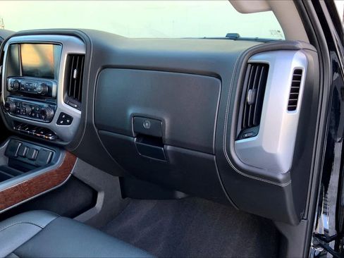 Used 2018 GMC Sierra 1500 SLT w/ Enhanced Driver Alert Package RWD image 16