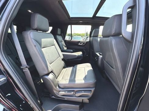 Used 2023 Chevrolet Tahoe High Country AWD/4WD image 28