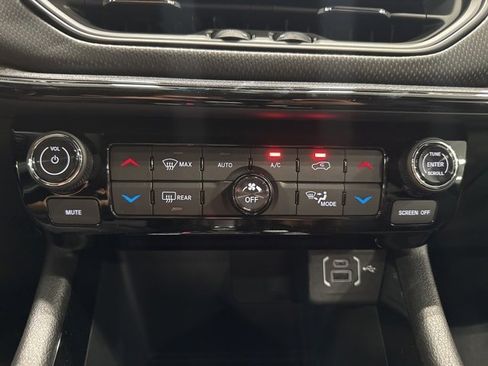 New 2025 Jeep Compass Limited w/ Sun & Sound Group image 21