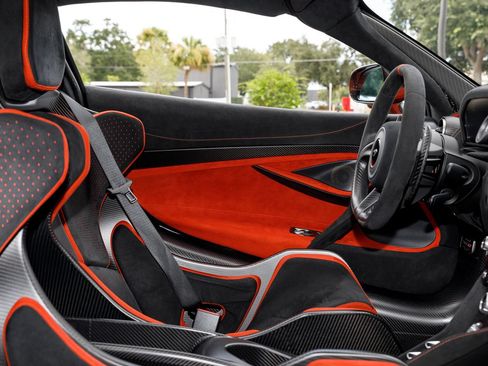 Used 2021 McLaren 765LT RWD image 45