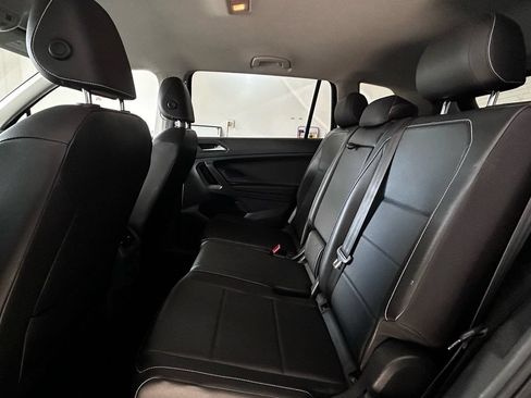 Used 2021 Volkswagen Tiguan SE w/ 3rd Row Seat Package AWD/4WD image 13