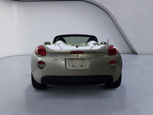 Used 2007 Pontiac Solstice Convertible w/ Premium Package image 4