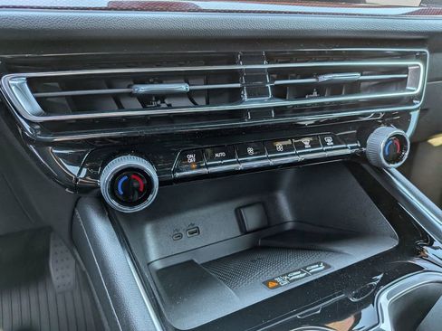 New 2026 Chevrolet Traverse Z71 w/ Driver Confidence Package image 25