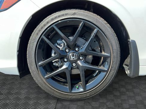 Used 2025 Honda Civic Sport image 14