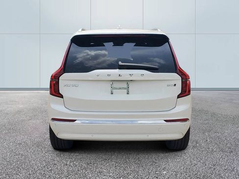 Used 2025 Volvo XC90 B5 Ultra AWD/4WD image 5