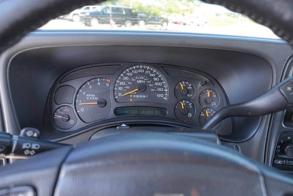 Used 2006 Chevrolet Silverado 2500 W/T w/ Heavy-Duty Power Package AWD/4WD image 25