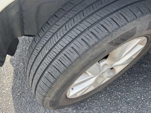 Used 2014 Nissan Murano SL w/ Navigation Package image 17