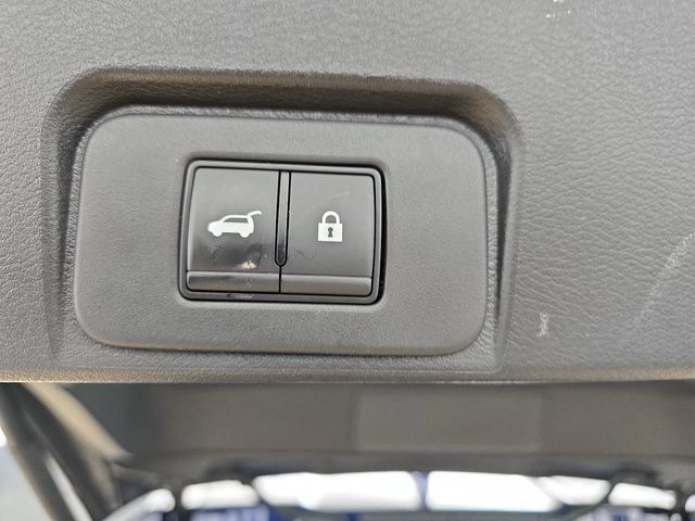 Used 2026 Nissan Rogue SV FWD image 34