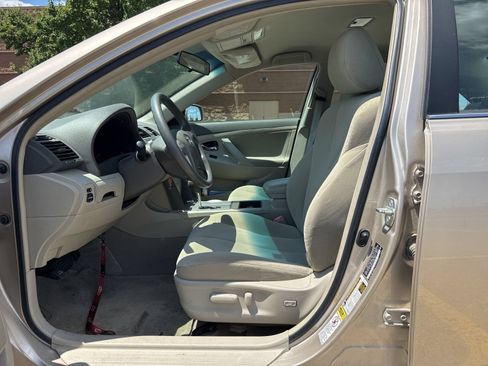 Used 2009 Toyota Camry XLE FWD image 4