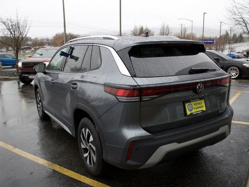 New 2026 Volkswagen Tiguan S image 7