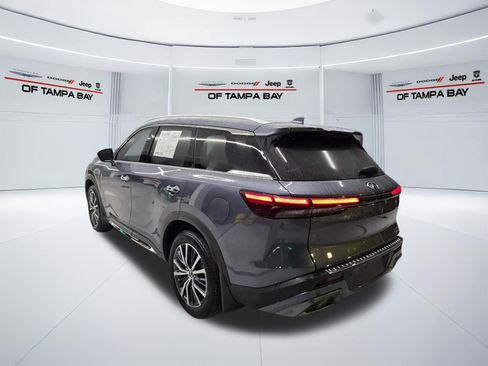 Used 2023 INFINITI QX60 Sensory w/ Vision Package FWD image 4