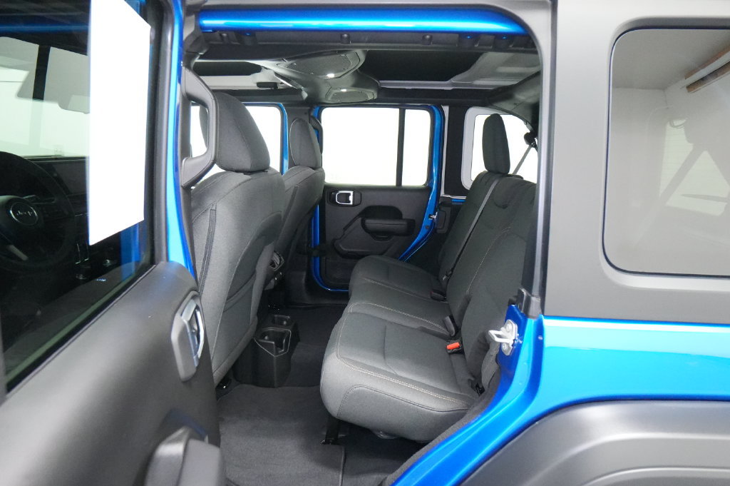 Used 2024 Jeep Wrangler Unlimited Sport AWD/4WD image 18