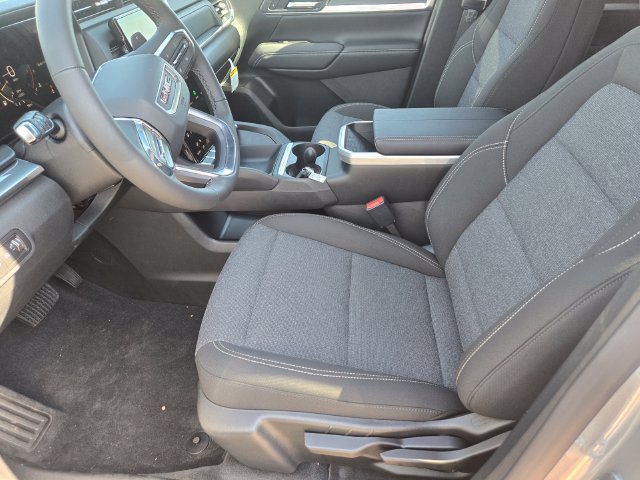 New 2027 GMC Terrain Elevation w/ Black Edition FWD image 7