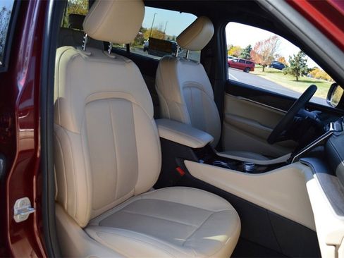 Certified 2023 Jeep Grand Cherokee L Limited w/ Luxury Tech Group II image 36