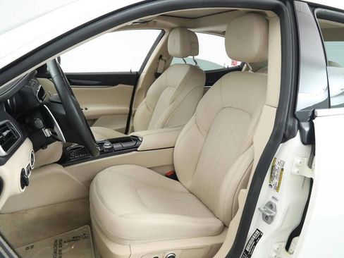 Used 2022 Maserati Ghibli Modena image 10