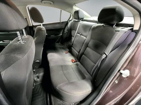 Used 2015 Chevrolet Cruze LT FWD image 20