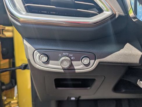 Used 2023 Chevrolet TrailBlazer ACTIV w/ Sun and Liftgate Package AWD/4WD image 12