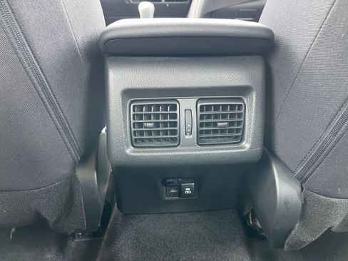 Used 2025 Toyota Camry LE image 22