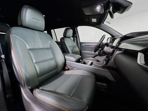 Used 2024 GMC Acadia AT4 w/ Luxury Package AWD/4WD image 25