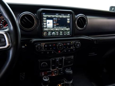 Used 2022 Jeep Gladiator Rubicon w/ Cold Weather Group image 69