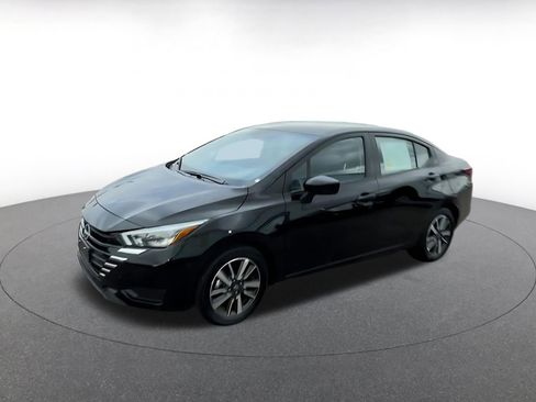 Used 2025 Nissan Versa SV FWD image 8