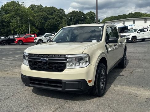 Used 2024 Ford Maverick XLT FWD image 3