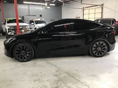 Used 2021 Tesla Model Y Performance AWD/4WD image 8