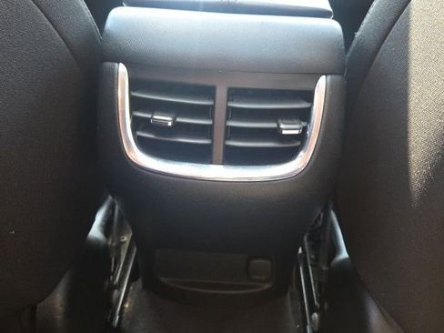 Used 2020 Chevrolet Malibu LT FWD image 16