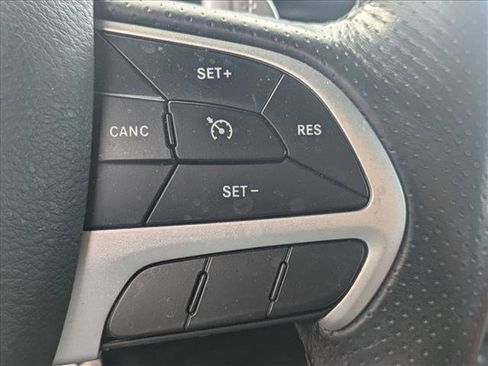 Used 2018 Dodge Challenger R/T Scat Pack w/ Leather Interior Group image 11