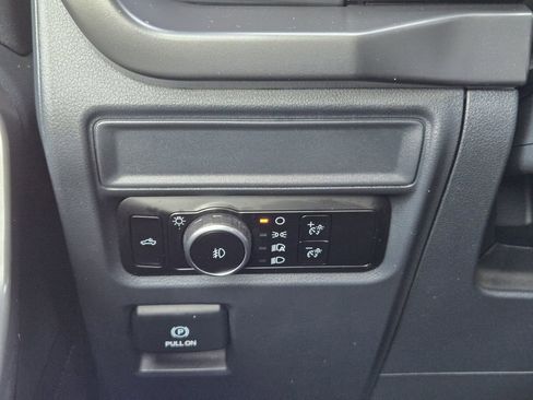 Used 2024 Ford F150 XLT w/ XLT Black Appearance Package RWD image 19