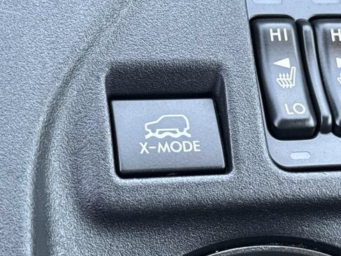 Used 2018 Subaru Crosstrek 2.0i Premium AWD/4WD image 32