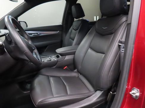 Certified 2025 Cadillac XT6 Luxury AWD/4WD image 21