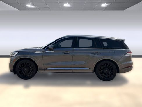 Used 2021 Lincoln Aviator Reserve w/ Equipment Group 208A RWD image 2