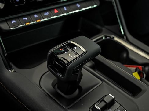 New 2026 GMC Sierra 1500 AT4 w/ Technology Package AWD/4WD image 18