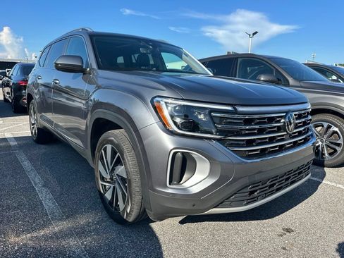 Used 2024 Volkswagen Atlas SEL AWD/4WD image 1