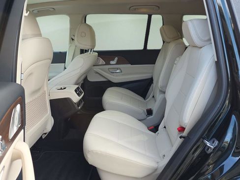 Used 2024 Mercedes-Benz GLS 450 4MATIC image 14