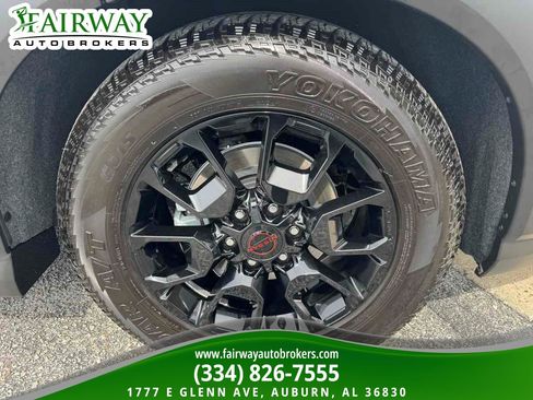 Used 2025 Nissan Armada PRO-4X w/ Pro-4X Premium Package AWD/4WD image 35