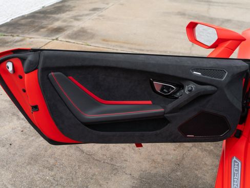 Used 2023 Lamborghini Huracan Tecnica RWD image 28
