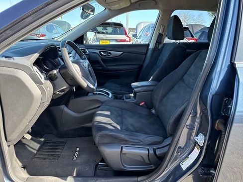 Used 2016 Nissan Rogue S w/ Appearance Package image 18