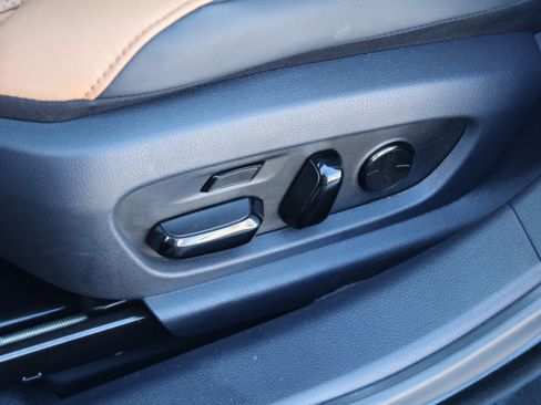 Used 2025 Lexus ES 350 Ultra Luxury image 33