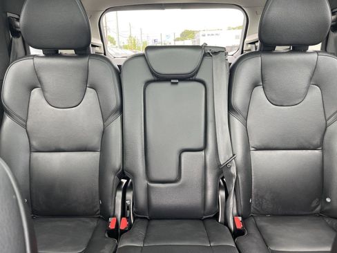 Used 2024 Volvo XC90 B5 Plus image 19