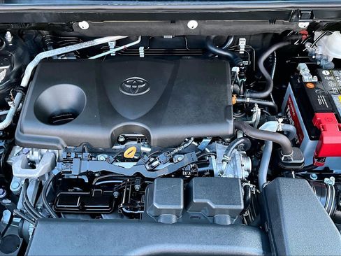 Used 2023 Toyota RAV4 LE FWD image 32