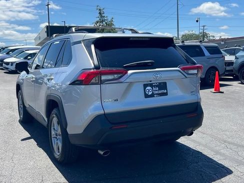 Used 2022 Toyota RAV4 XLE w/ Convenience Package AWD/4WD image 11